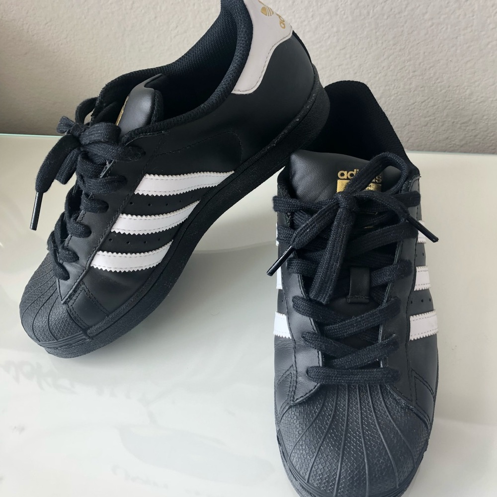 ADIDAS Superstar Shoes